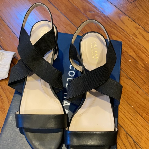 COLE HAAN Black Leather Sandals 9.5 - Picture 4 of 7